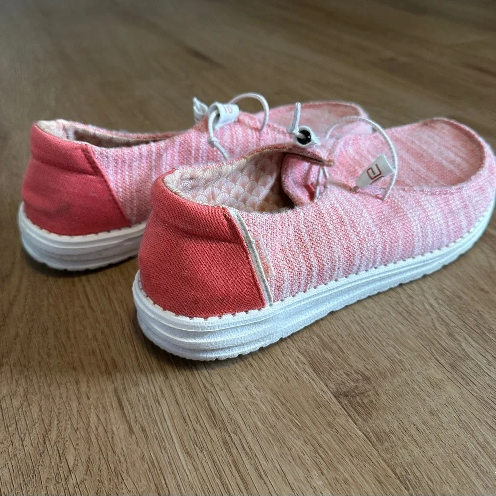 Hey Dude Wendy Stretch Coral Pink Knit Slip-On Shoes Lightweight Casual Size 12